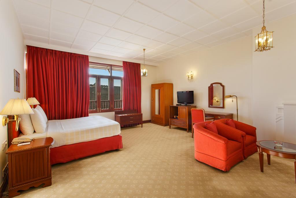 Clarkes Hotel, A Grand Heritage Hotel Since 1898 Shimla Exterior photo