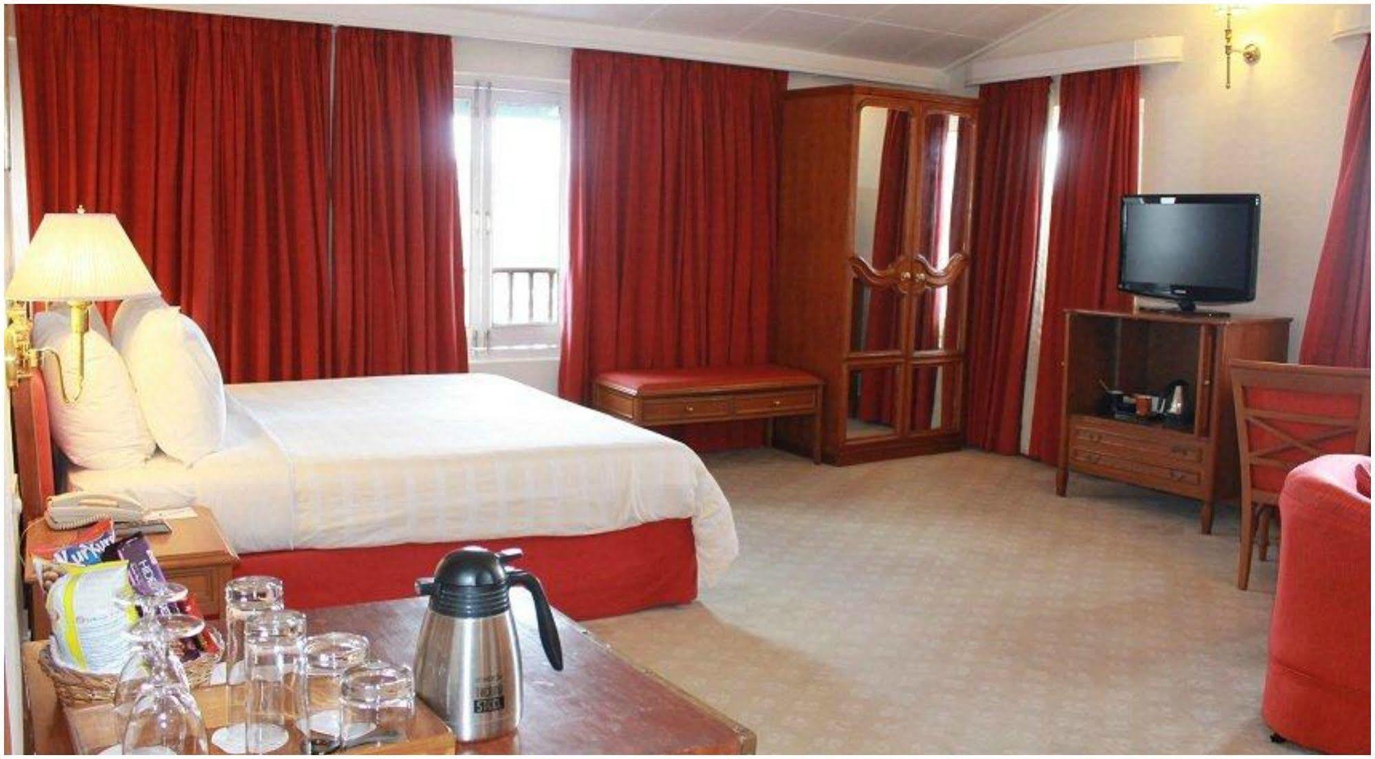 Clarkes Hotel, A Grand Heritage Hotel Since 1898 Shimla Exterior photo